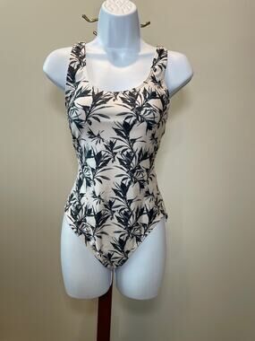 Nicole Miller Studio Size S White & Black Floral One‑Piece Swimsuit NWT